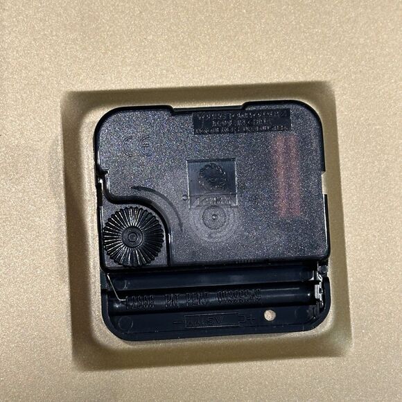 Vtg Bulova Goldtone Clock Youngstown Quartz Table Mantle Desk Art Deco MCM Retro - Picture 7 of 8